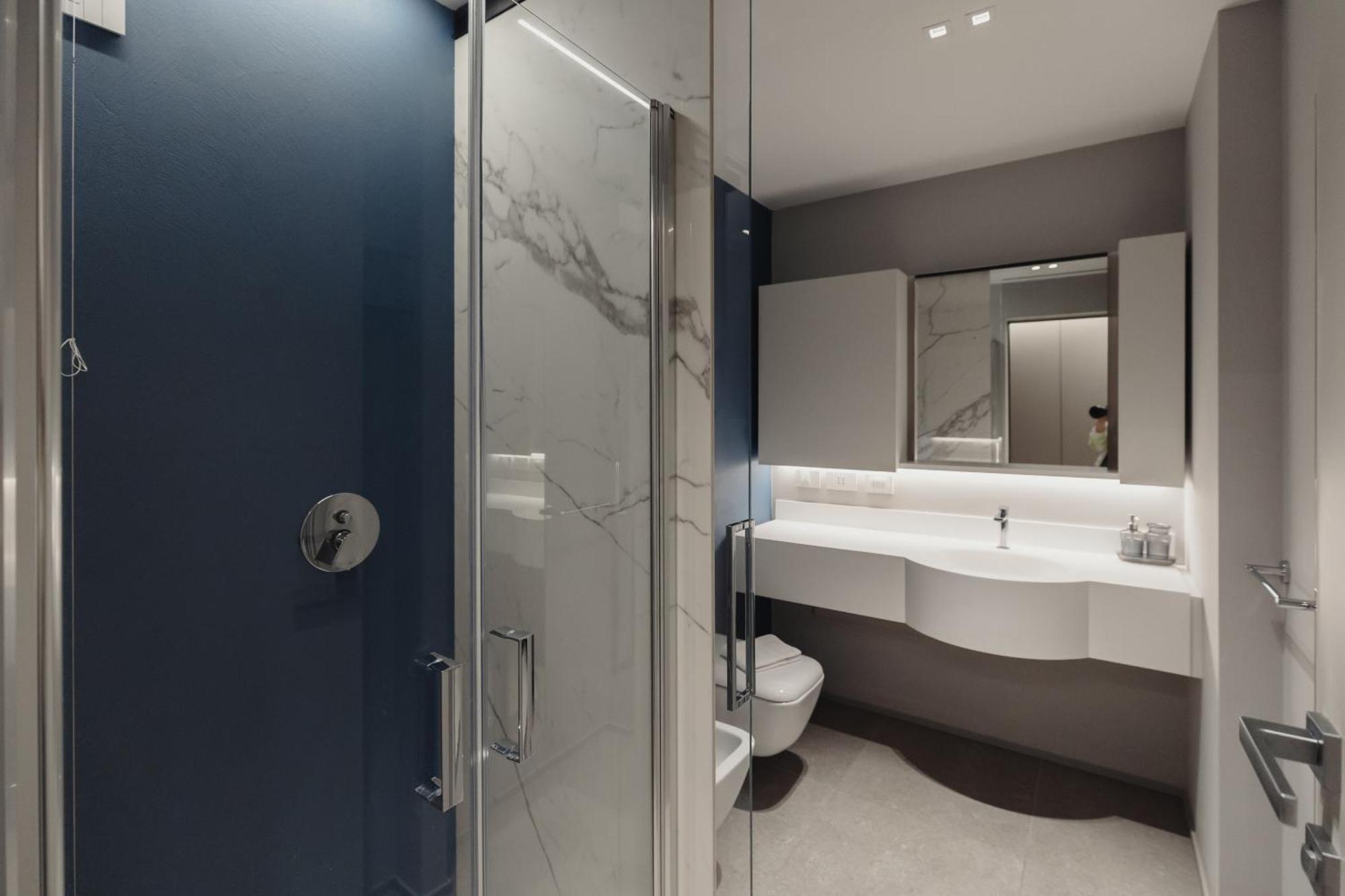Gohost - Stylish 10 Min From Station Apartment